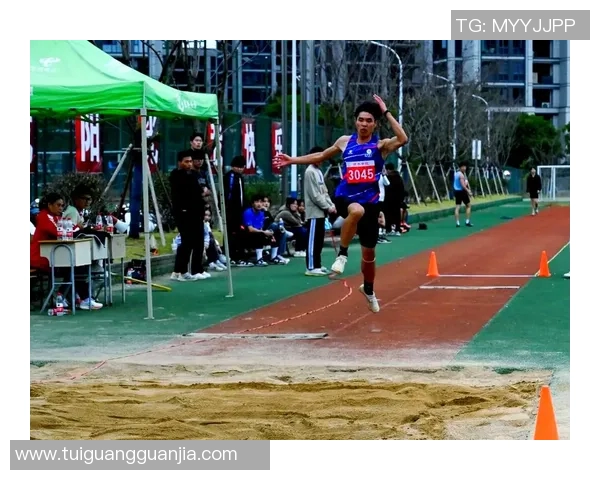 全球运动员崛起：探索国际体育明星背后的奋斗与荣耀