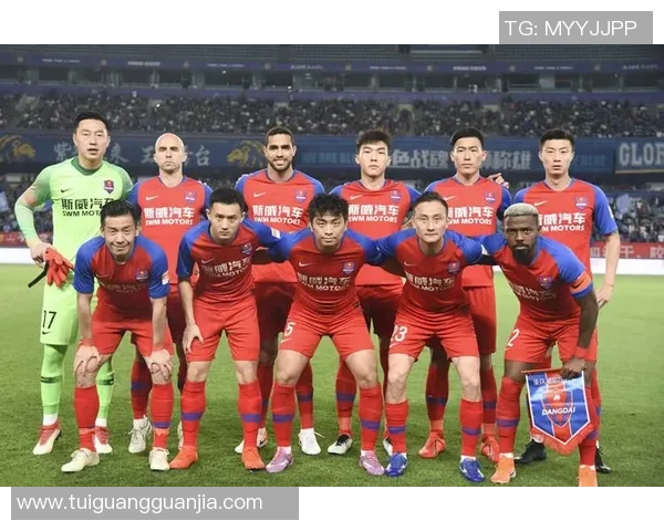 重庆足球队的崛起与发展探索聚焦球队力量与未来潜力